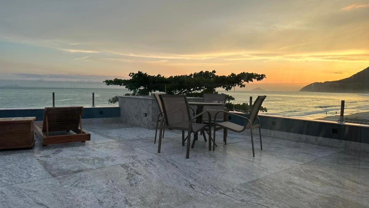 Duke Beach Hotel 마레지아스 외부 사진
