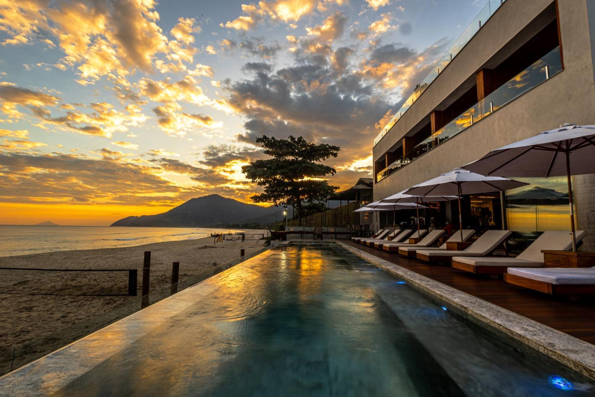 Duke Beach Hotel 마레지아스 외부 사진