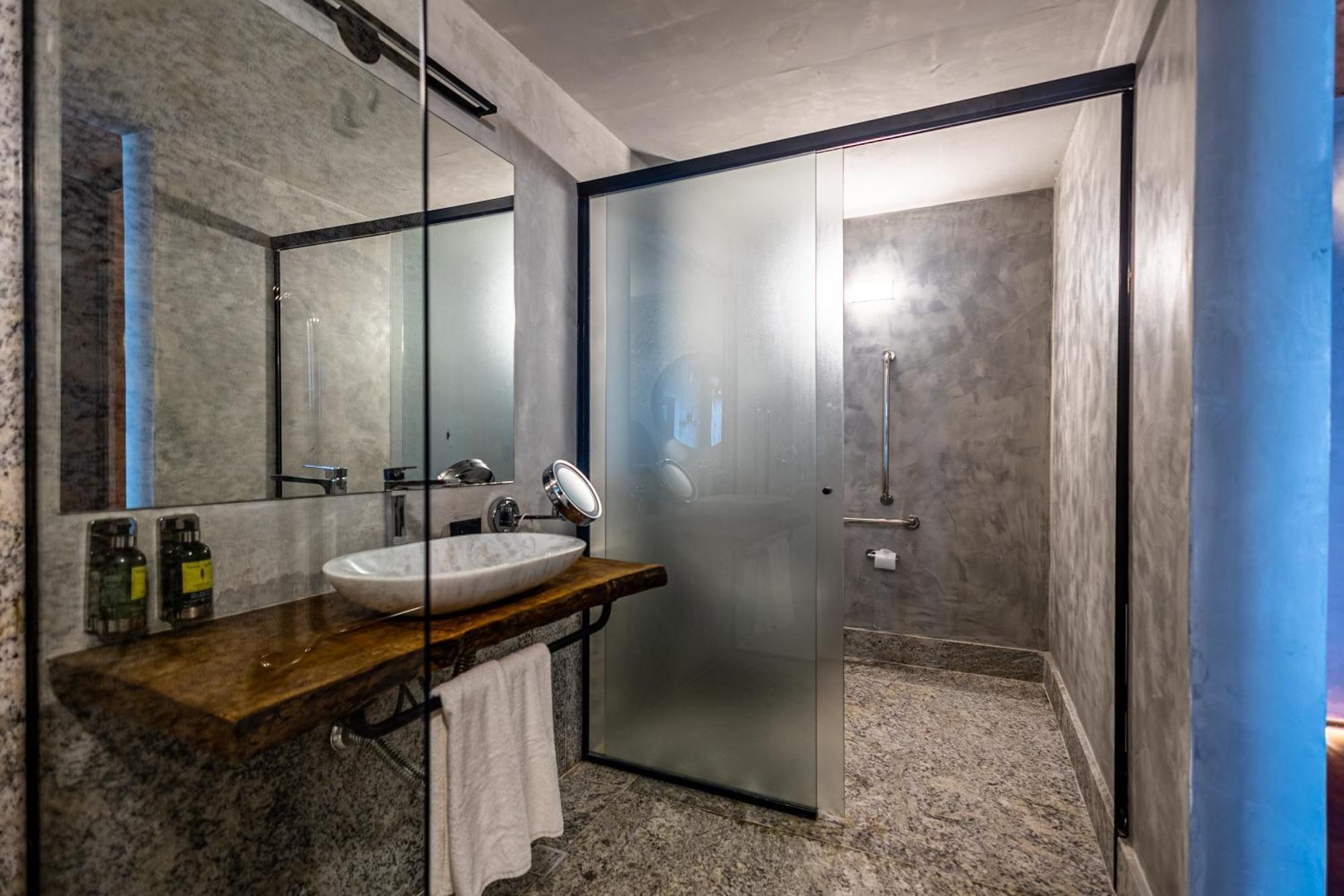 Duke Beach Hotel 마레지아스 외부 사진