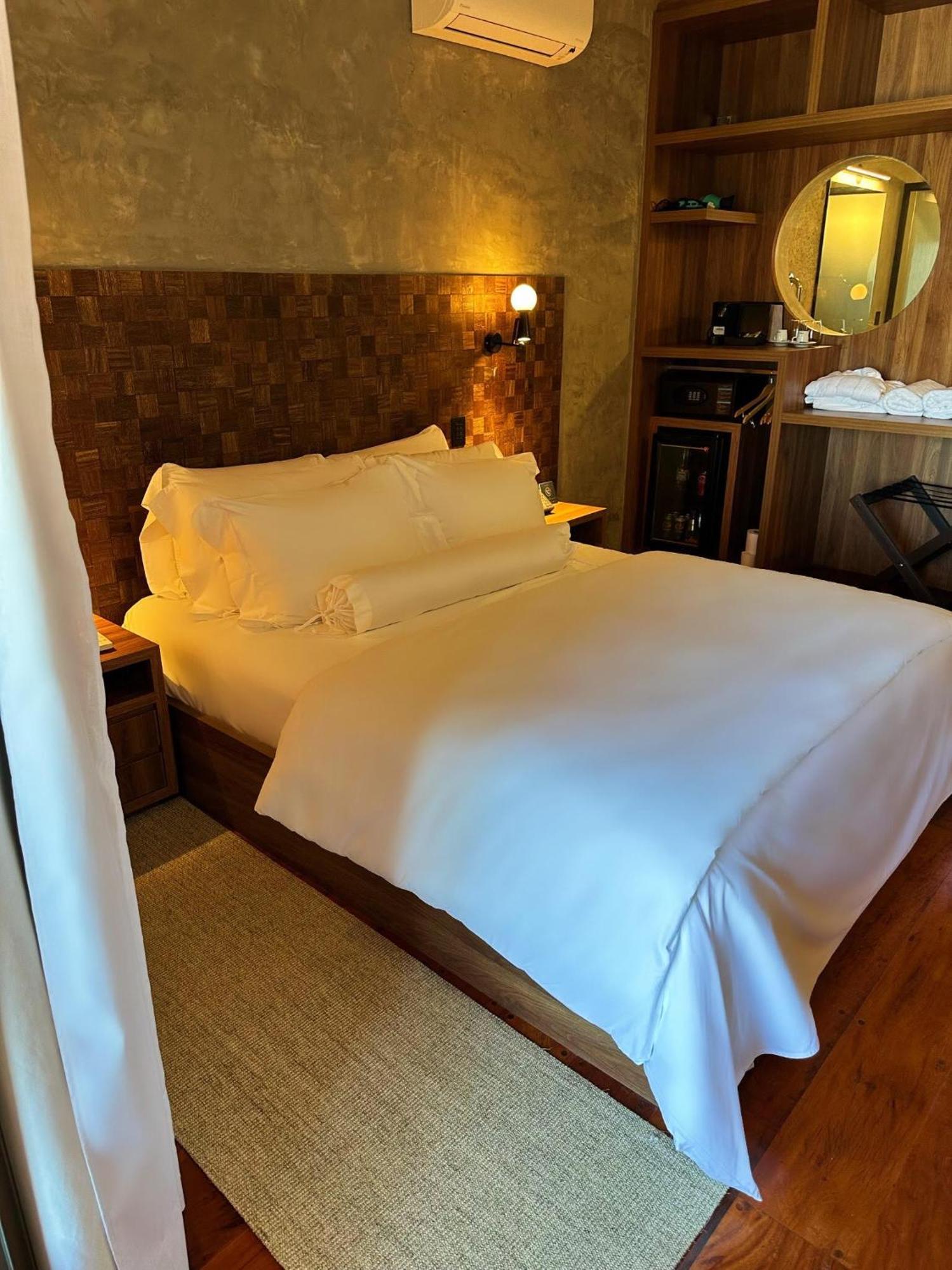 Duke Beach Hotel 마레지아스 외부 사진
