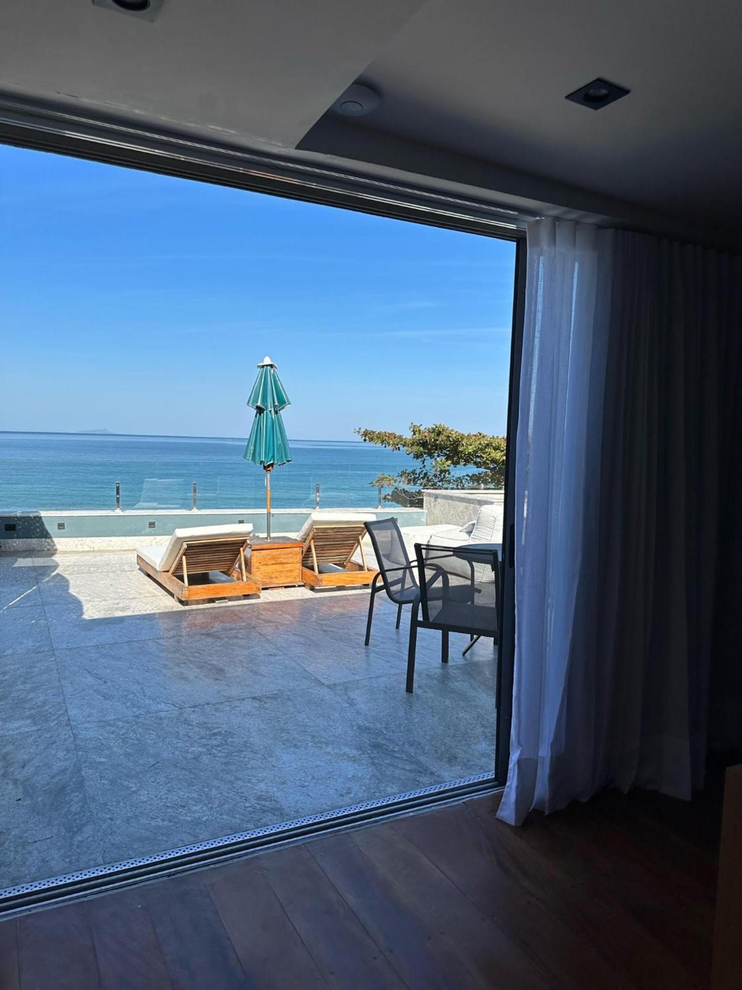 Duke Beach Hotel 마레지아스 외부 사진