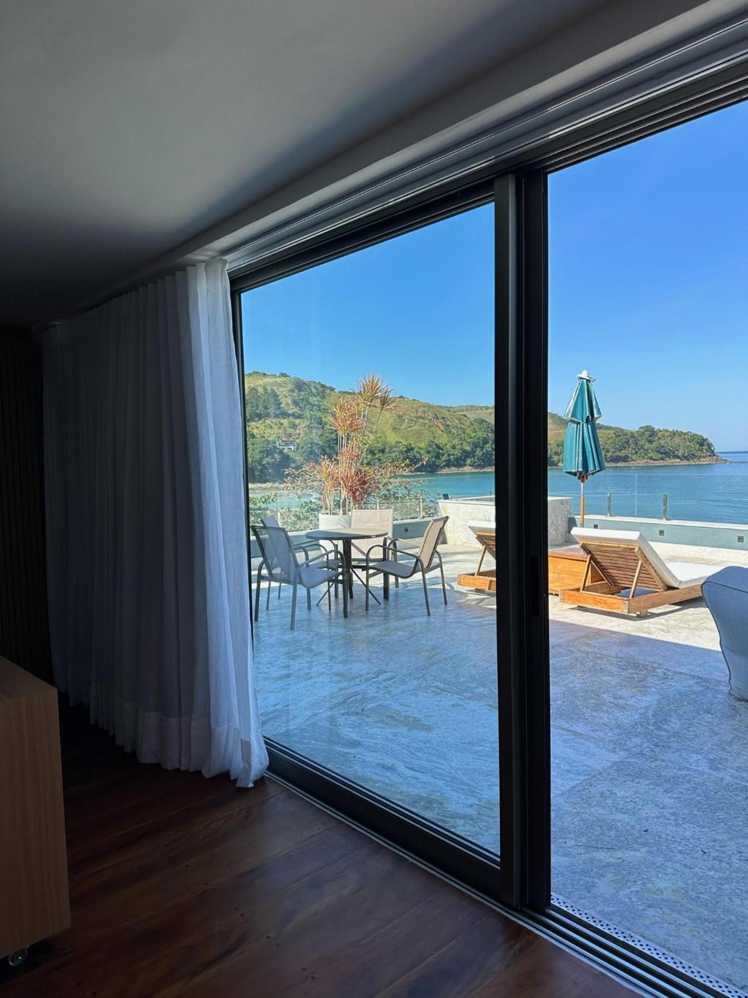 Duke Beach Hotel 마레지아스 외부 사진