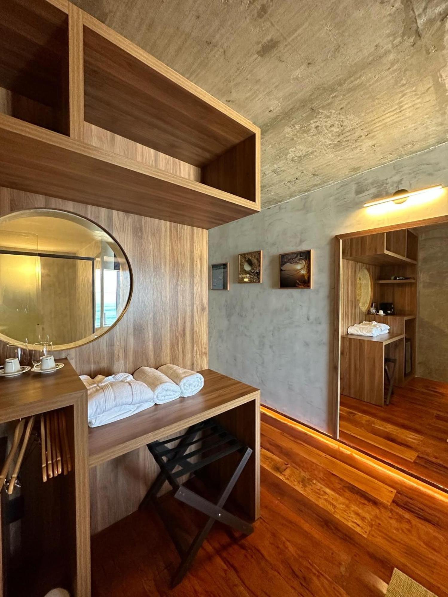 Duke Beach Hotel 마레지아스 외부 사진