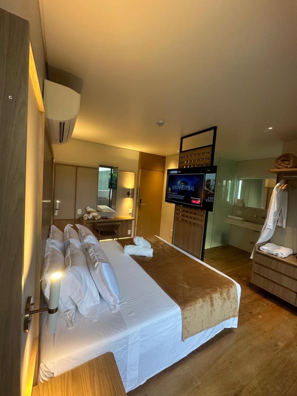 Duke Beach Hotel 마레지아스 외부 사진